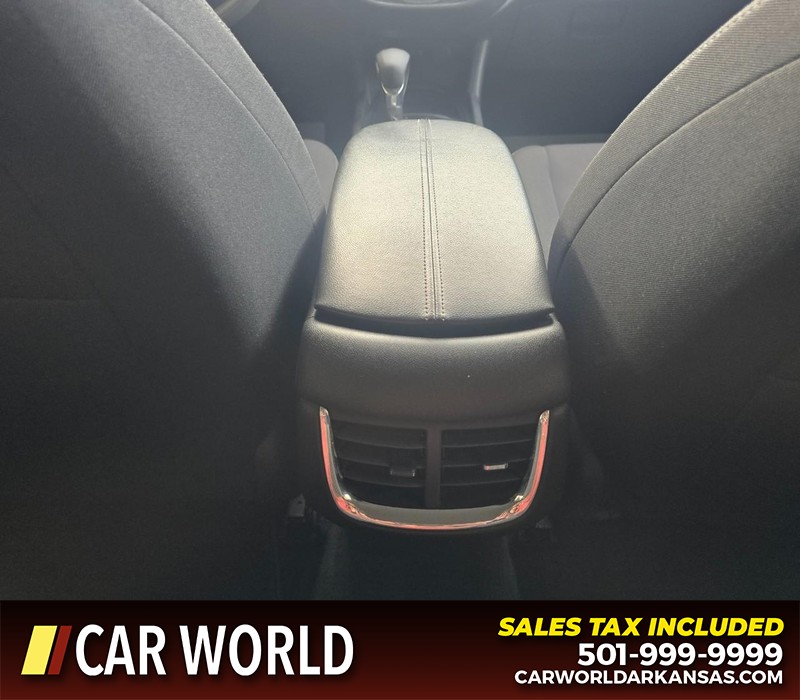 Chevrolet Malibu Vehicle Full-screen Gallery Image 19