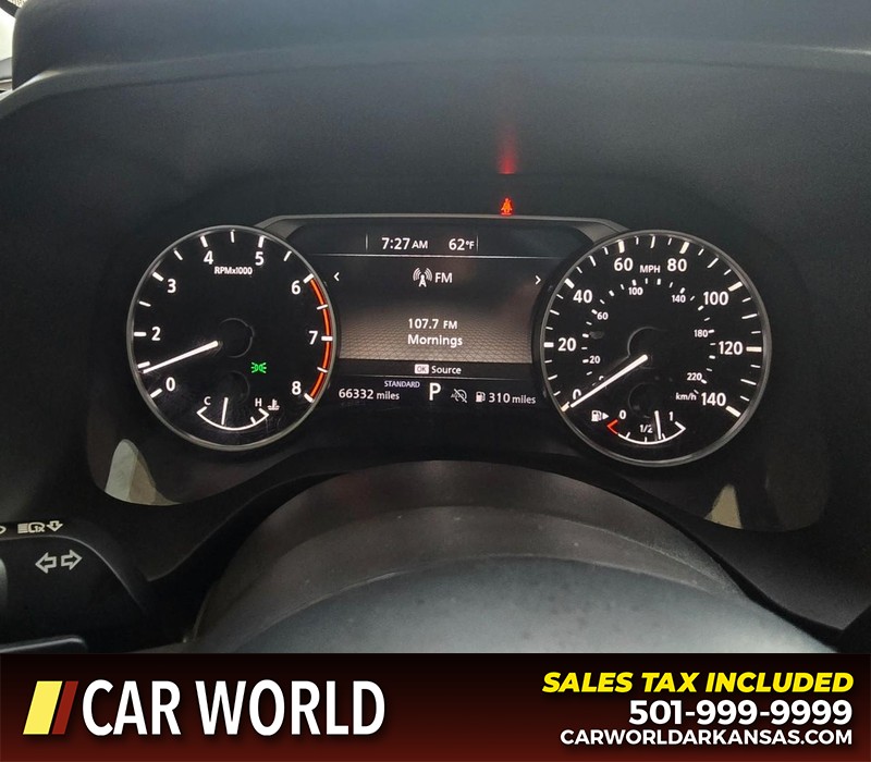 Nissan Rogue Vehicle Full-screen Gallery Image 17