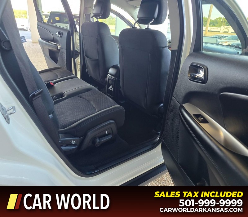 Dodge Journey Vehicle Full-screen Gallery Image 12