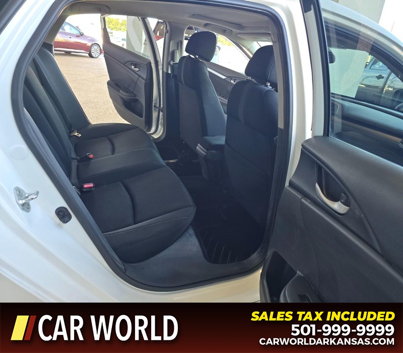 Honda Civic Sedan Vehicle Full-screen Gallery Image 12