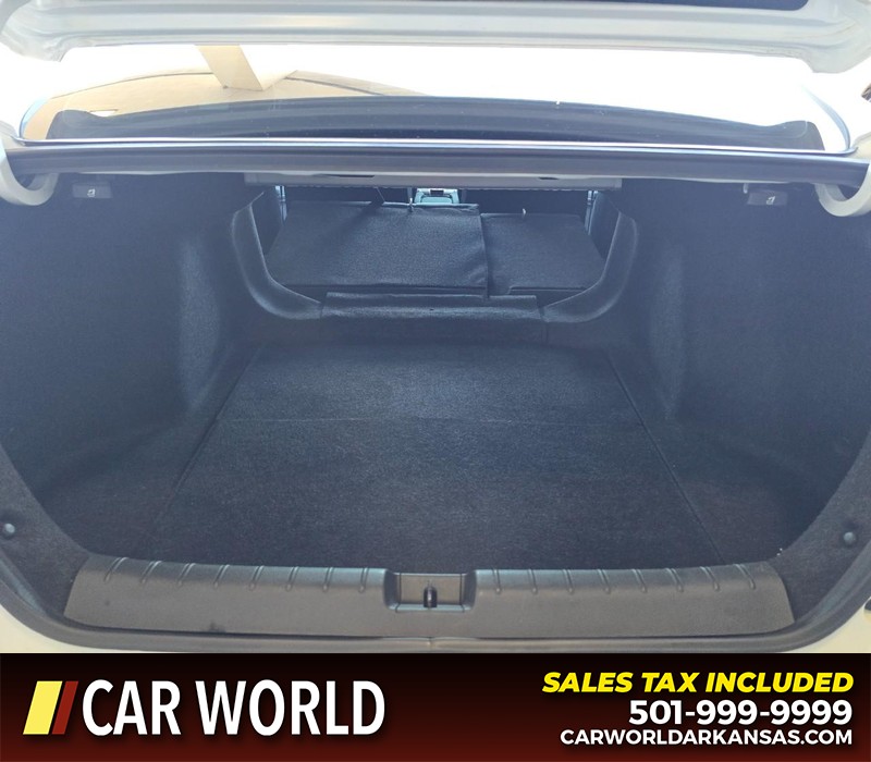 Honda Civic Sedan Vehicle Full-screen Gallery Image 14