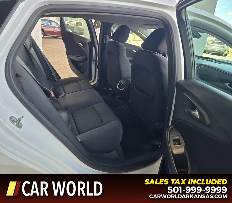 Chevrolet Malibu Vehicle Full-screen Gallery Image 12