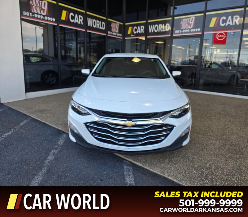 Chevrolet Malibu Vehicle Full-screen Gallery Image 2