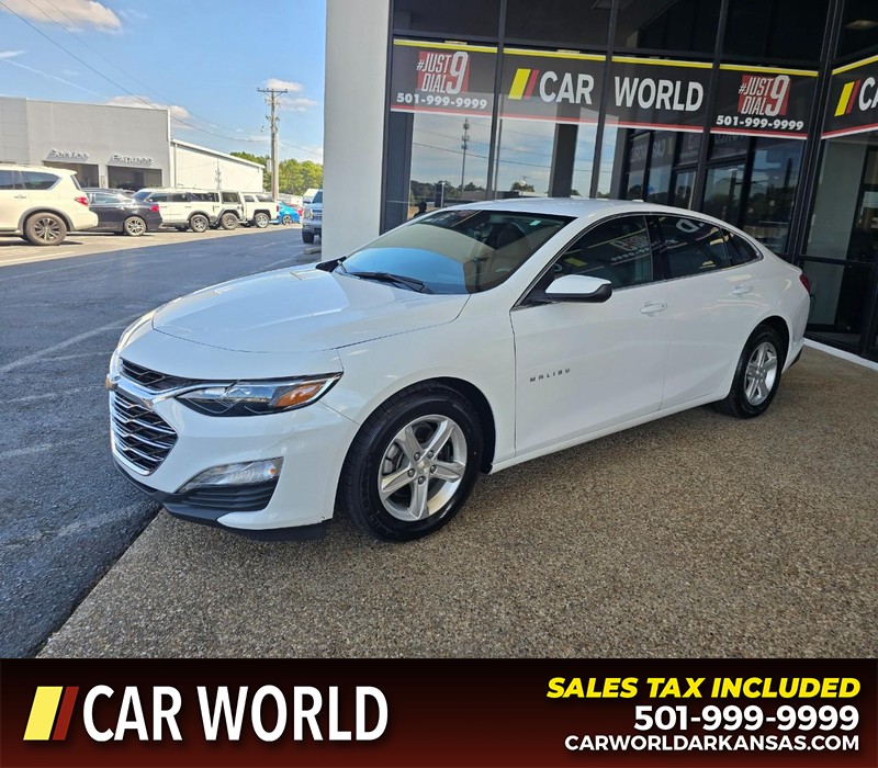 Chevrolet Malibu Vehicle Full-screen Gallery Image 3