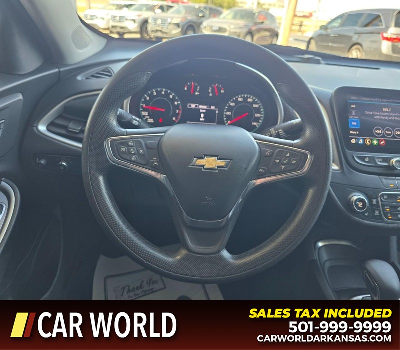 Chevrolet Malibu Vehicle Full-screen Gallery Image 15