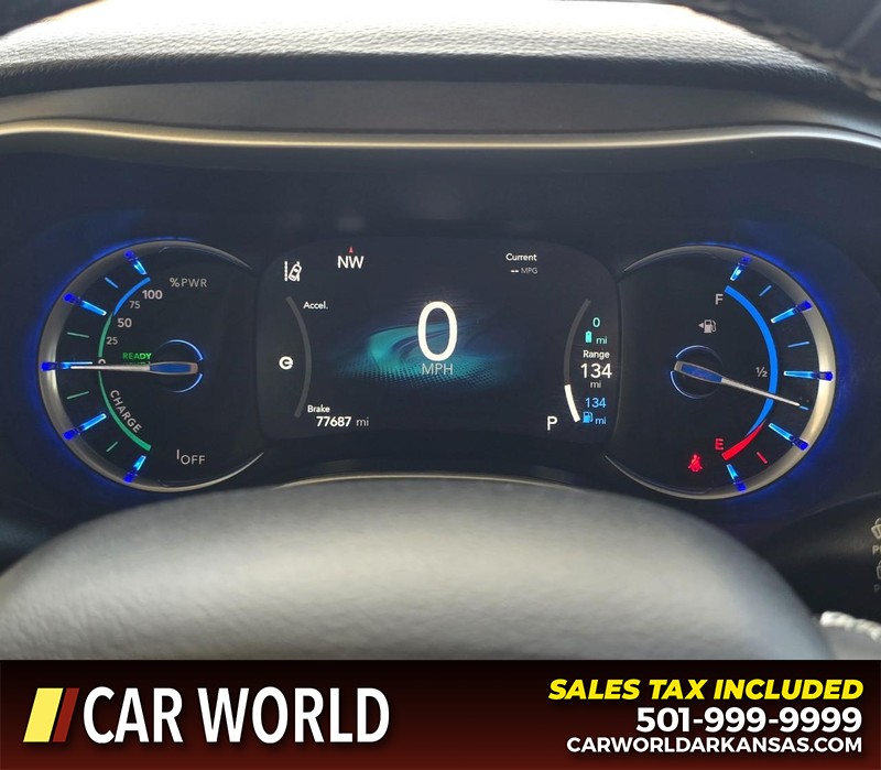 Chrysler Pacifica Vehicle Full-screen Gallery Image 22