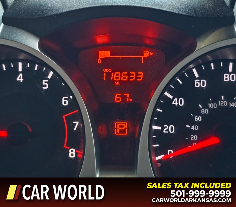 Nissan Juke Vehicle Full-screen Gallery Image 16