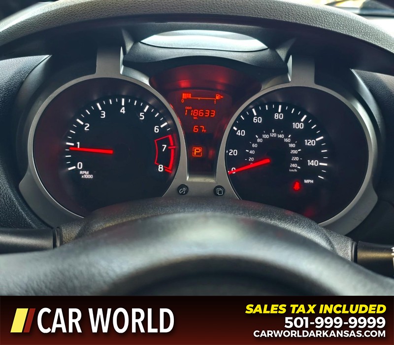 Nissan Juke Vehicle Full-screen Gallery Image 17