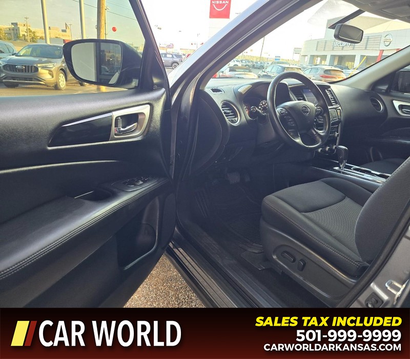 Nissan Pathfinder Vehicle Full-screen Gallery Image 7