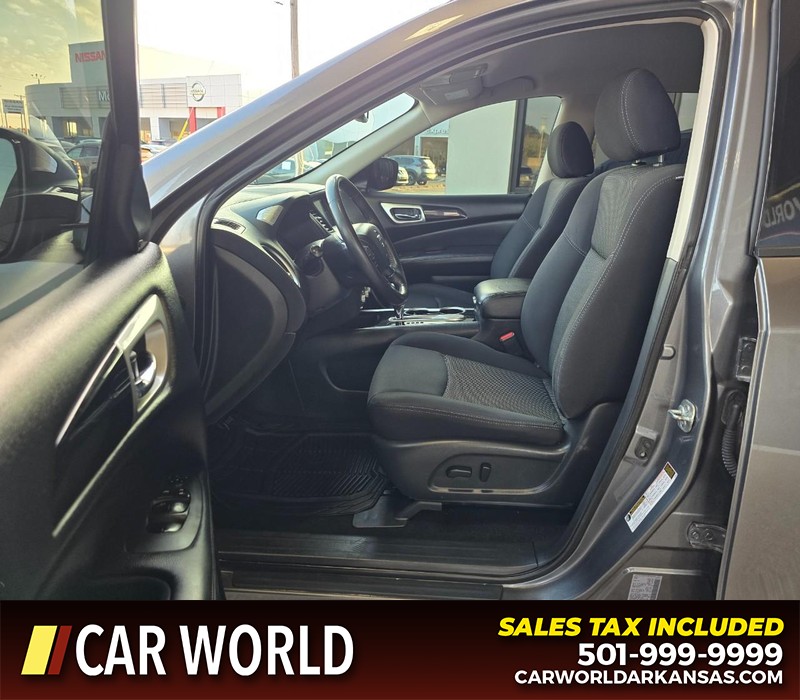Nissan Pathfinder Vehicle Full-screen Gallery Image 8
