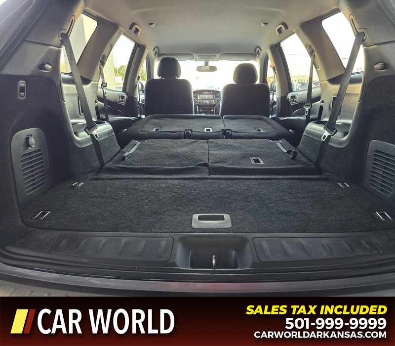 Nissan Pathfinder Vehicle Full-screen Gallery Image 17