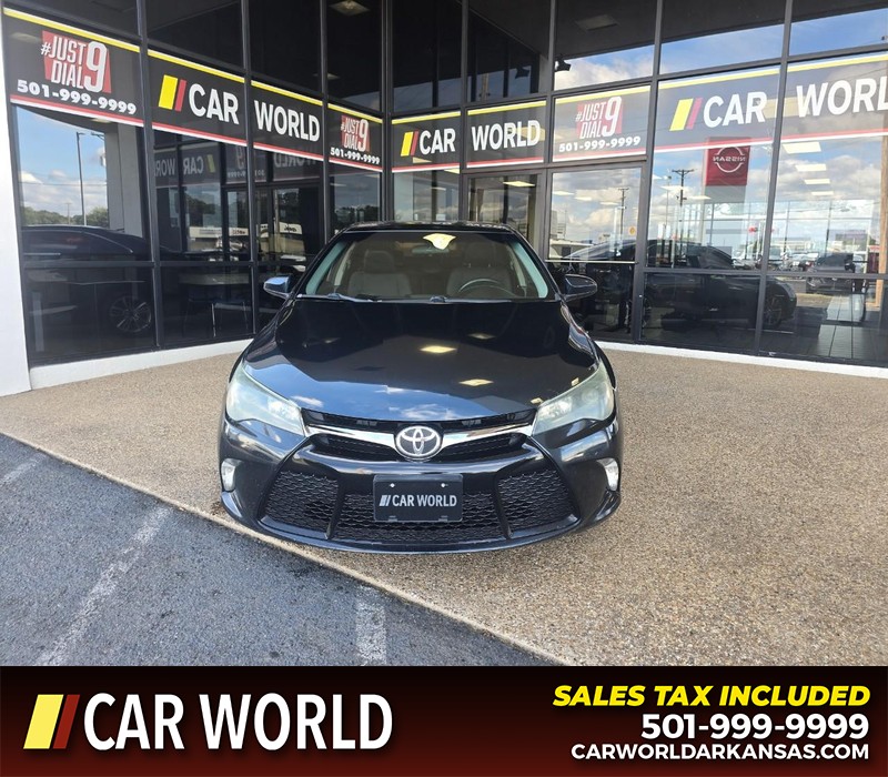 Toyota Camry Vehicle Full-screen Gallery Image 2