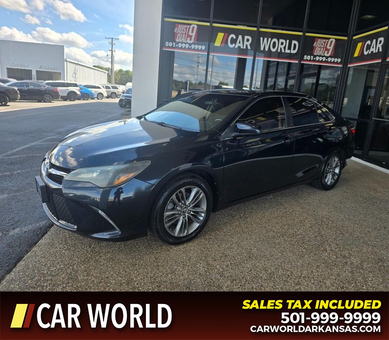 Toyota Camry Vehicle Full-screen Gallery Image 3
