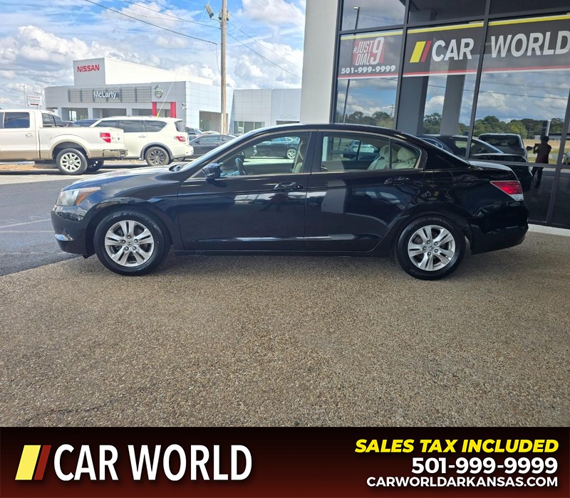 Honda Accord Sedan Vehicle Full-screen Gallery Image 4