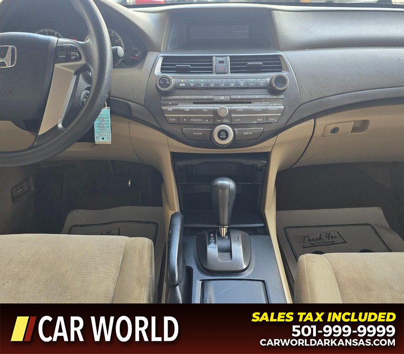 Honda Accord Sedan Vehicle Full-screen Gallery Image 17