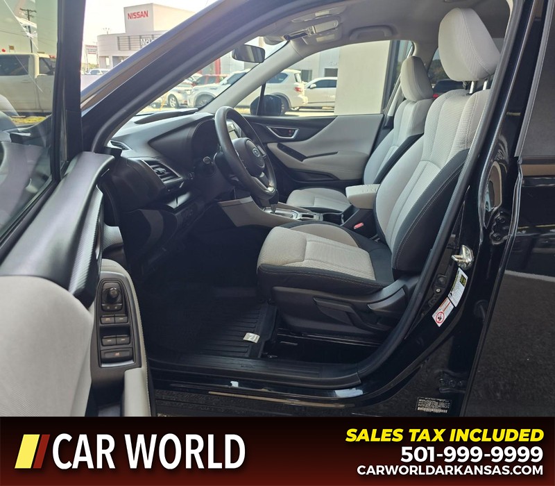 Subaru Forester Vehicle Full-screen Gallery Image 8