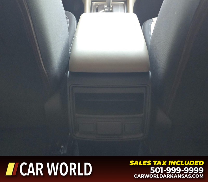 Subaru Forester Vehicle Full-screen Gallery Image 19