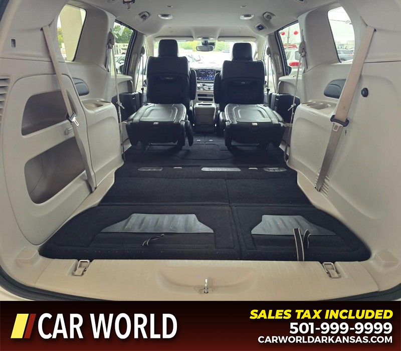 Chrysler Pacifica Vehicle Full-screen Gallery Image 19
