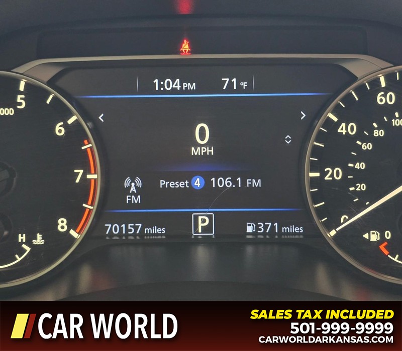 Nissan Altima Vehicle Full-screen Gallery Image 16