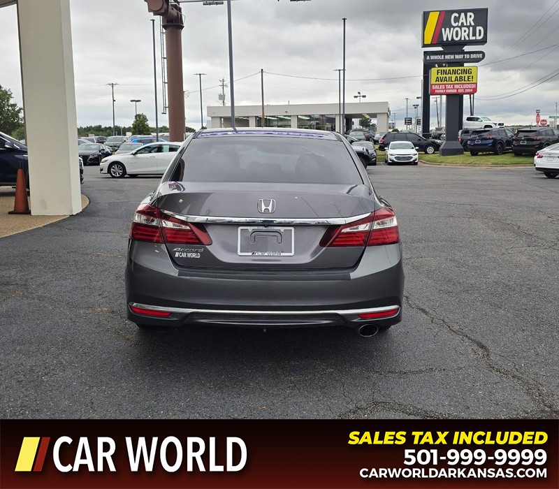 Honda Accord Sedan Vehicle Full-screen Gallery Image 5