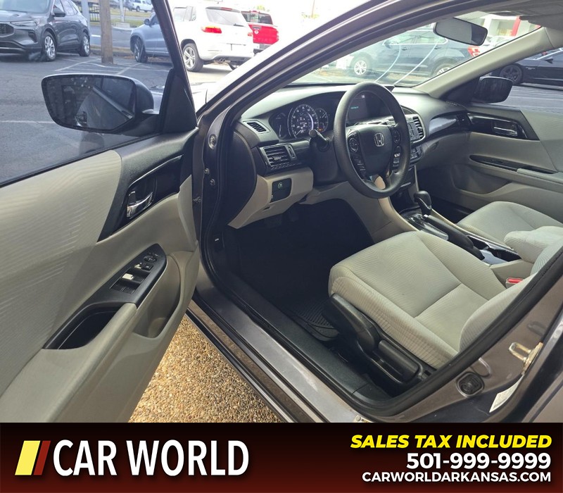 Honda Accord Sedan Vehicle Full-screen Gallery Image 7