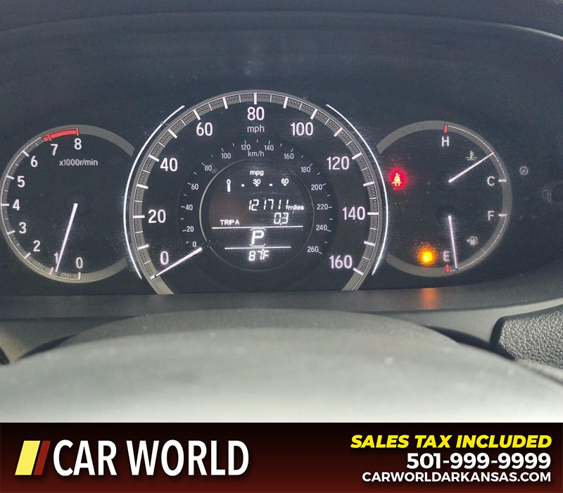 Honda Accord Sedan Vehicle Full-screen Gallery Image 17