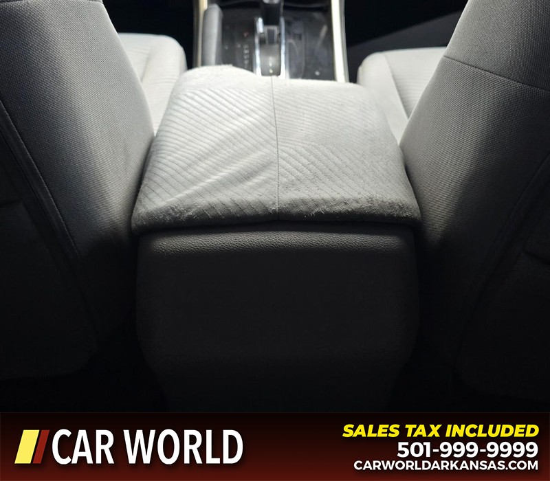 Honda Accord Sedan Vehicle Full-screen Gallery Image 19