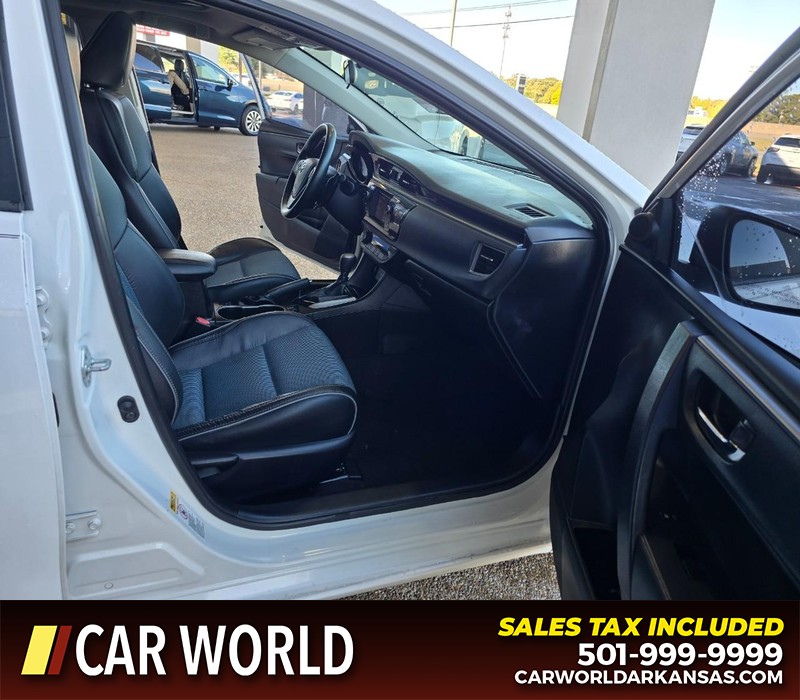 Toyota Corolla Vehicle Full-screen Gallery Image 11