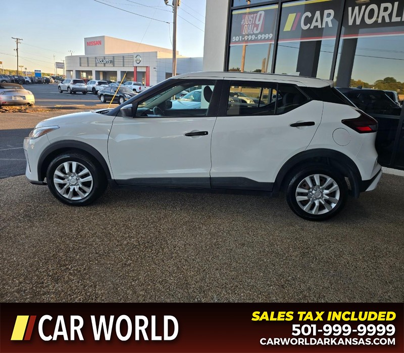 Nissan Kicks Vehicle Full-screen Gallery Image 4