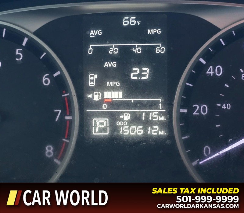 Nissan Kicks Vehicle Full-screen Gallery Image 16