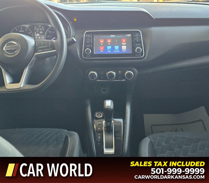 Nissan Kicks Vehicle Full-screen Gallery Image 18