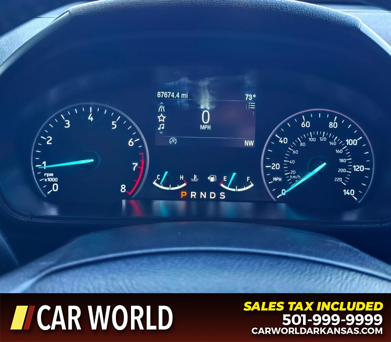 Ford EcoSport Vehicle Full-screen Gallery Image 17