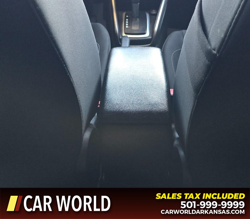 Ford EcoSport Vehicle Full-screen Gallery Image 20