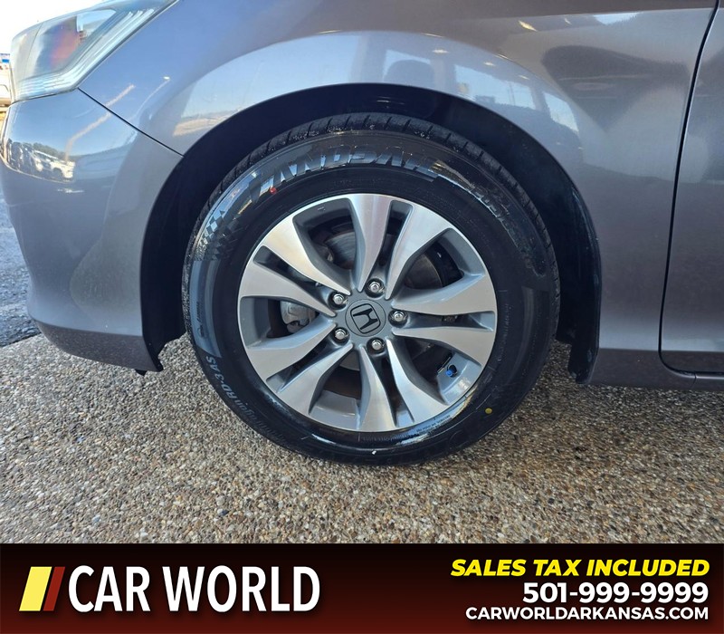 Honda Accord Sedan Vehicle Full-screen Gallery Image 6
