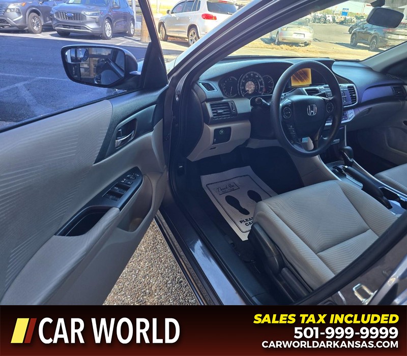 Honda Accord Sedan Vehicle Full-screen Gallery Image 7