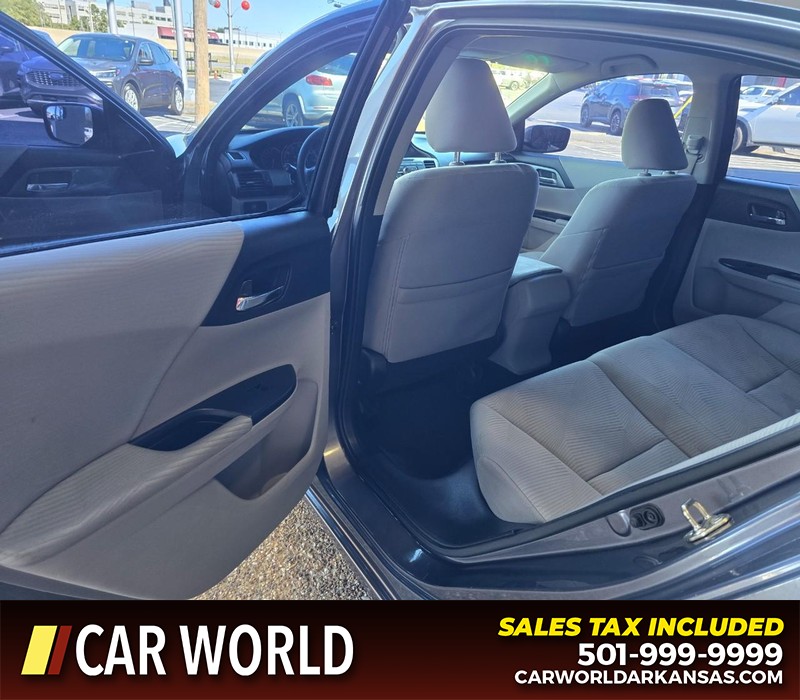 Honda Accord Sedan Vehicle Full-screen Gallery Image 9