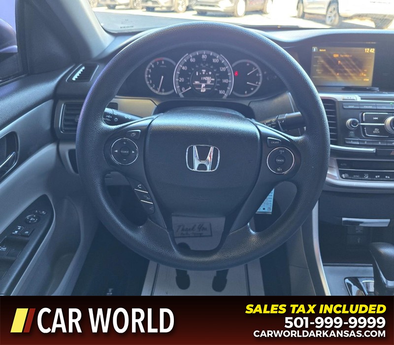 Honda Accord Sedan Vehicle Full-screen Gallery Image 14