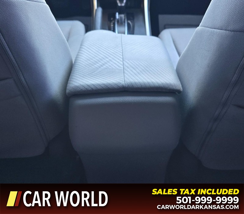 Honda Accord Sedan Vehicle Full-screen Gallery Image 18