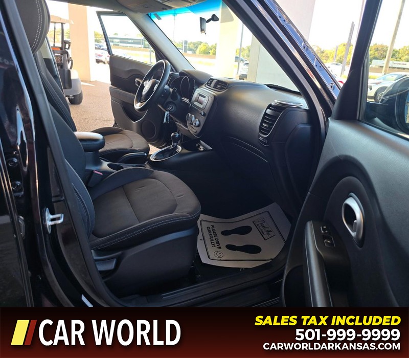 Kia Soul Vehicle Full-screen Gallery Image 11