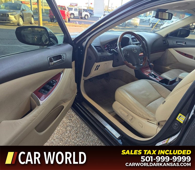 Lexus ES 350 Vehicle Full-screen Gallery Image 7