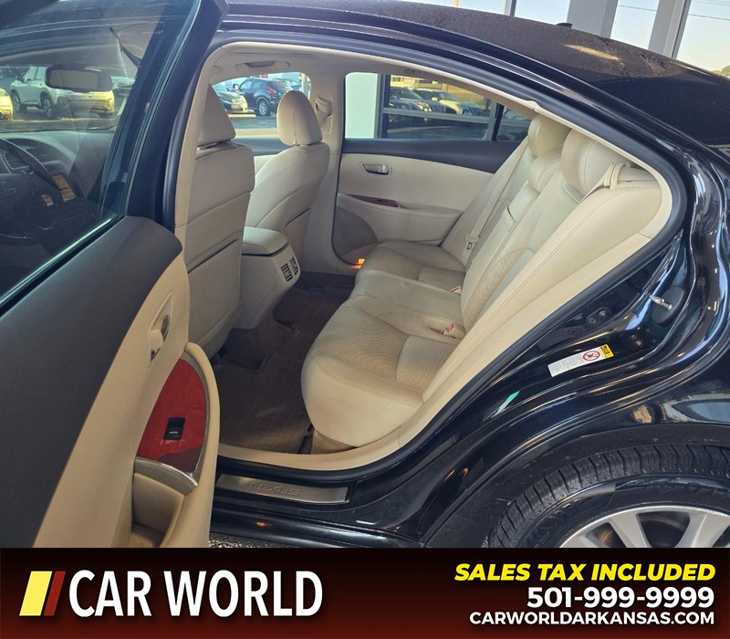 Lexus ES 350 Vehicle Full-screen Gallery Image 10