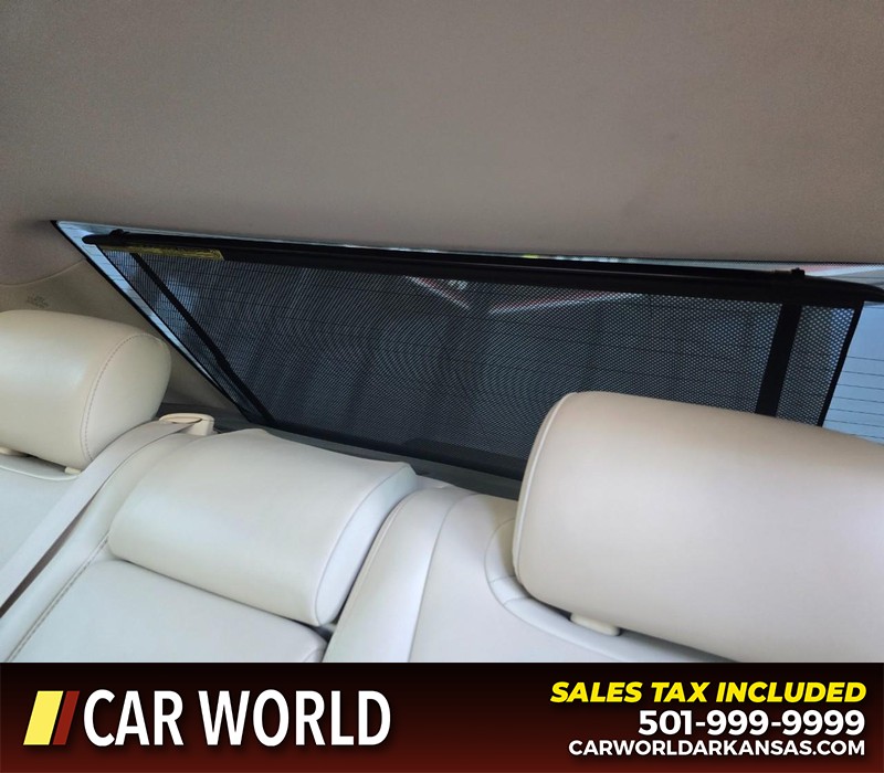 Lexus ES 350 Vehicle Full-screen Gallery Image 11