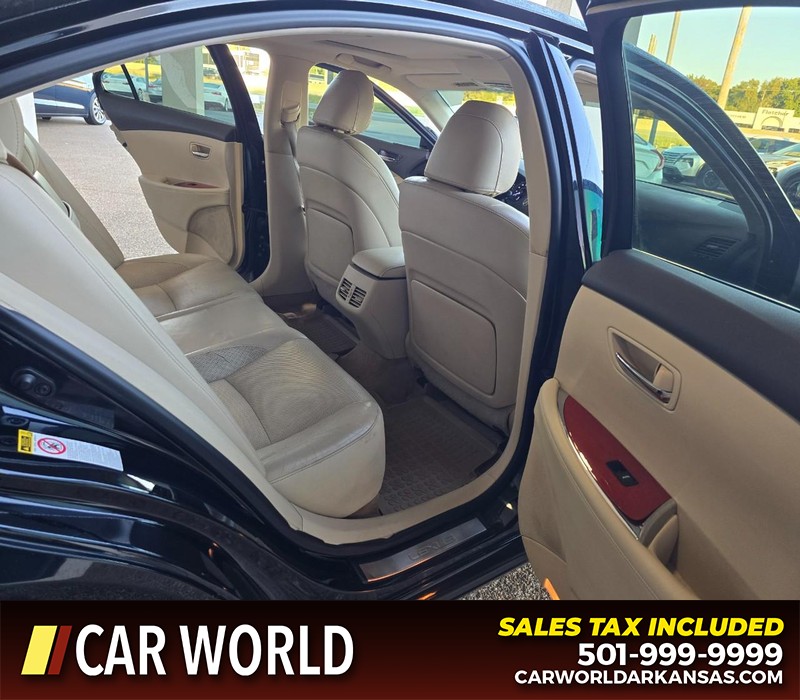 Lexus ES 350 Vehicle Full-screen Gallery Image 13