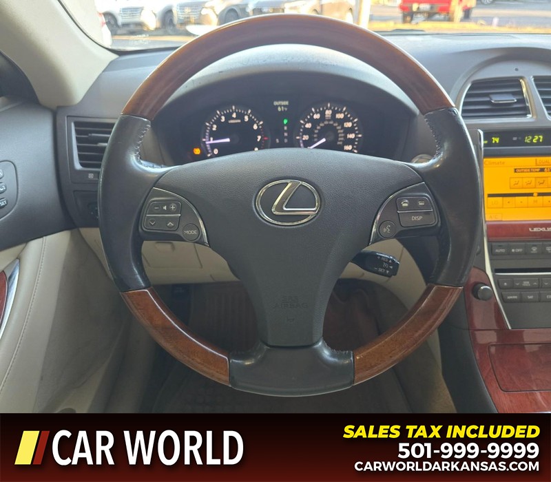 Lexus ES 350 Vehicle Full-screen Gallery Image 15