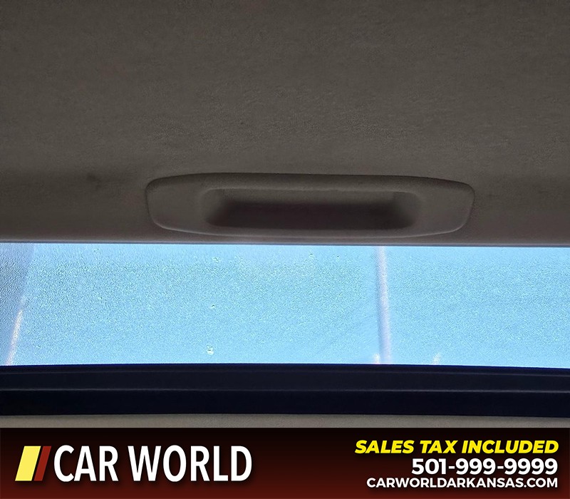 Lexus ES 350 Vehicle Full-screen Gallery Image 20