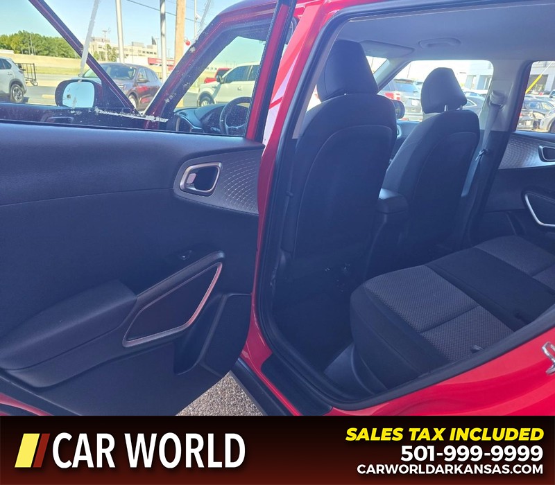 Kia Soul Vehicle Full-screen Gallery Image 9