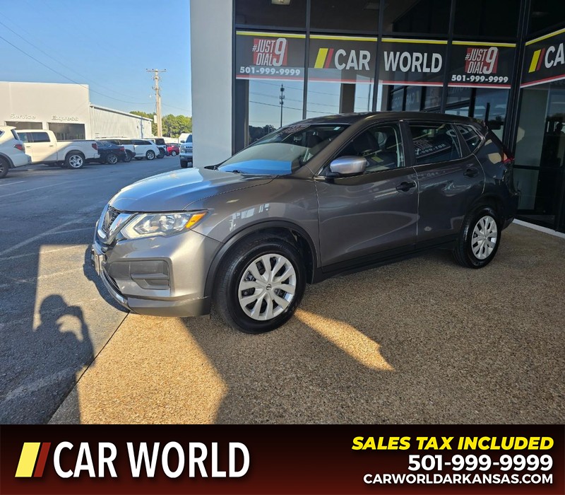 Nissan Rogue Vehicle Full-screen Gallery Image 3
