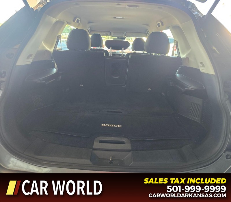 Nissan Rogue Vehicle Full-screen Gallery Image 13