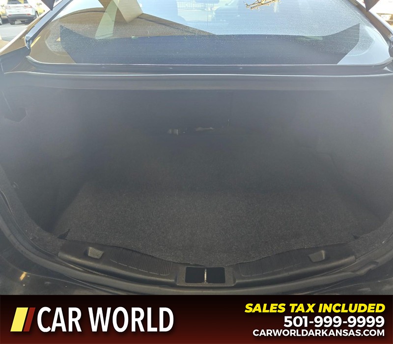 Ford Fusion Vehicle Full-screen Gallery Image 14