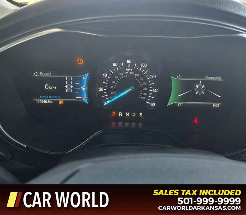 Ford Fusion Vehicle Full-screen Gallery Image 18